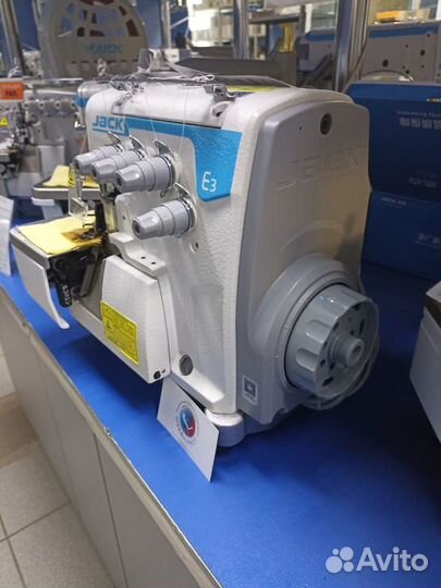 Промышленный 4-х ниточнный оверлок Jack E3-4