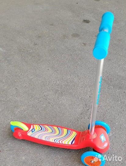 Самокат детский трехколесный новый