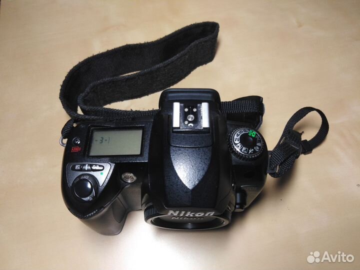 Зеркальный фотоаппарат nikon D70s