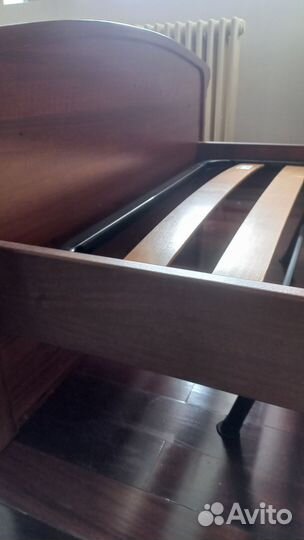 Кровать односпальная