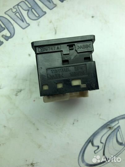 Кнопка регулировки зеркал Toyota noah