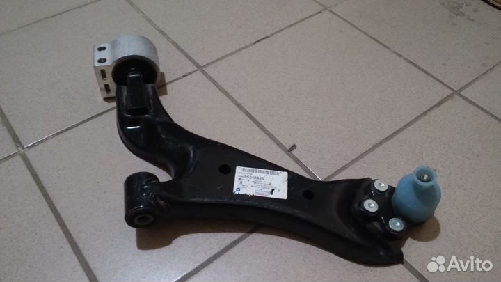 Рычаг передней подвески каптива С140, Антара. Новы