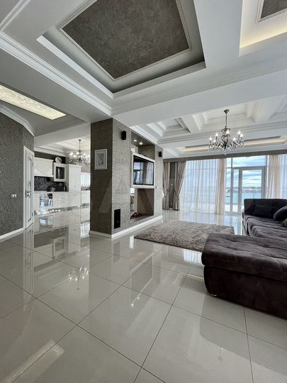 2-к. квартира, 110 м², 7/10 эт.