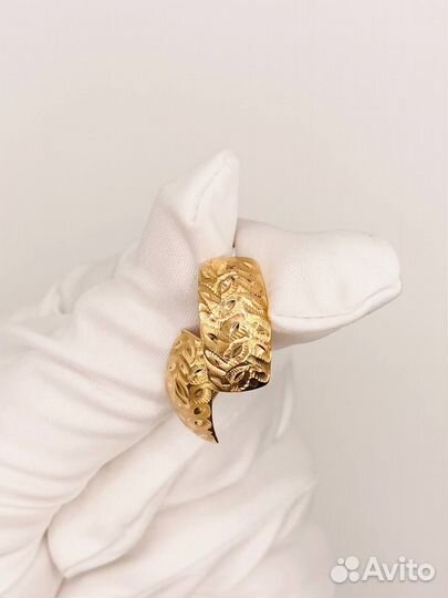 Золотые серьги