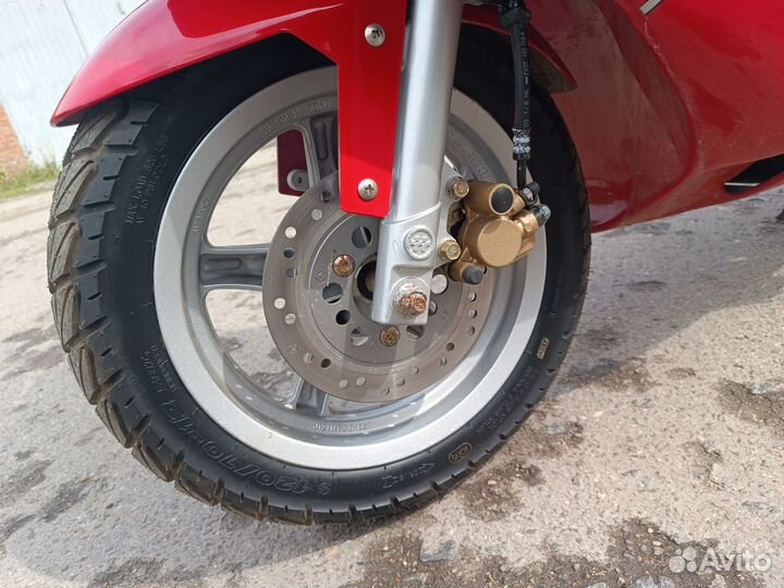 Скутер Daelim S-Five