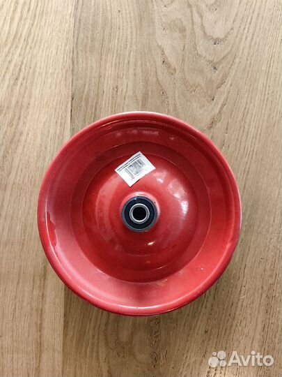 Колесо от садовой тачки