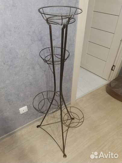 Подставка для цветов напольная металлическая