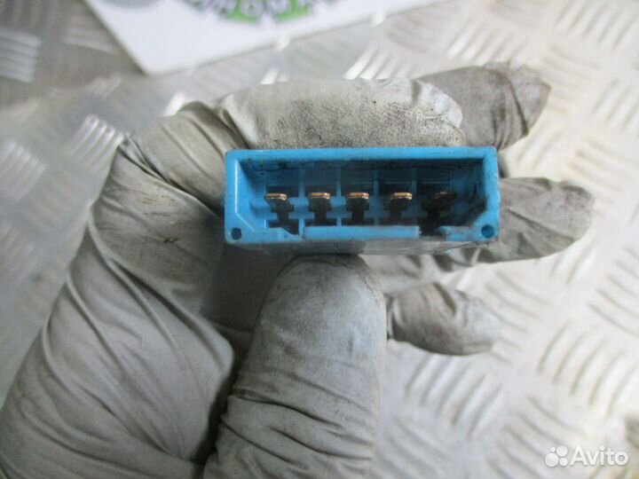 Моторчик заслонки отопителя Audi 100 C4