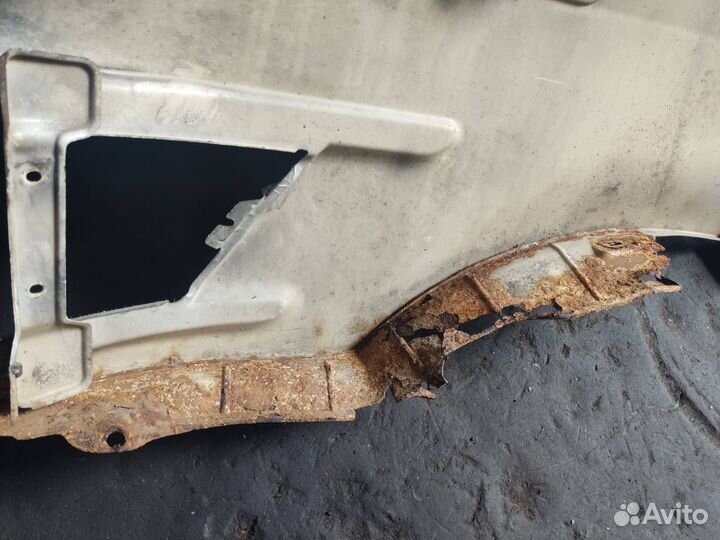 Крыло правое Ивеко Дейли Е3 99-06 год