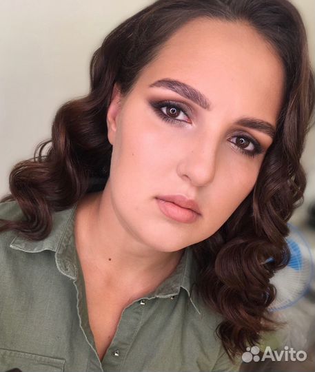 Локоны, прически