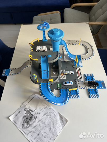 Трек парковка полицейский участок