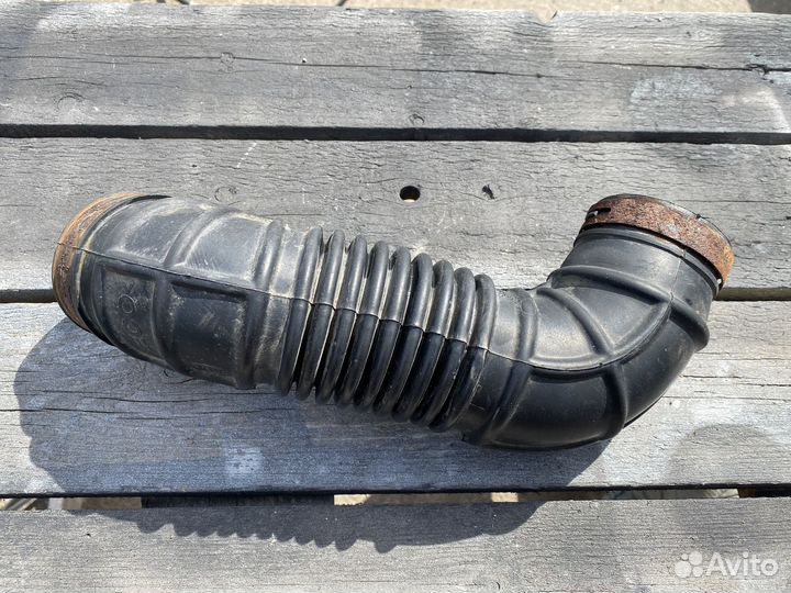 Патрубок воздушного фильтра Kia Spectra