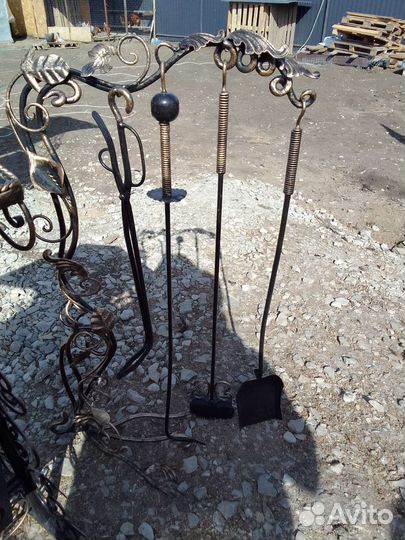 Мусорное ведро и каменный набор