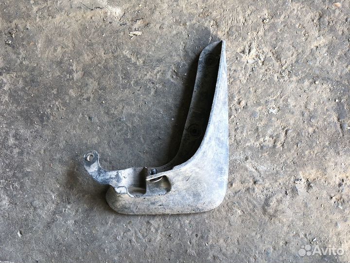 Hyundai verna брызговик