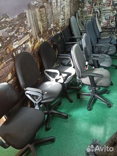 Кресла офисные в ассортименте