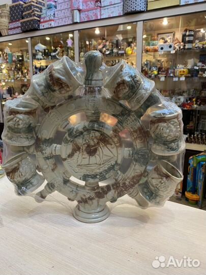 Штоф со стопками в виде штурвала