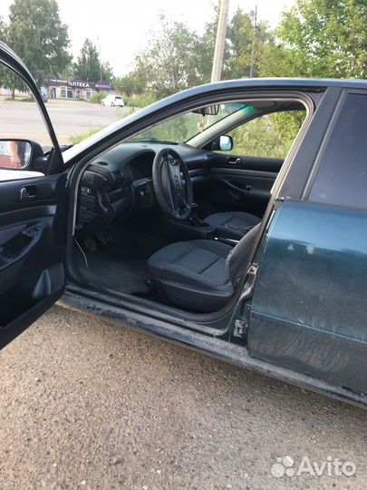 Audi A4 1.6 МТ, 1996, 304 236 км