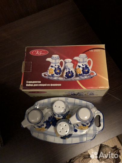 Новый набор для специй на подносе фарфор