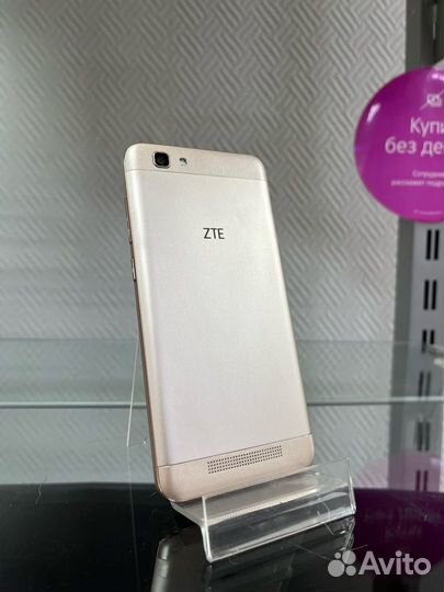 ZTE Blade A610, 2/16 ГБ