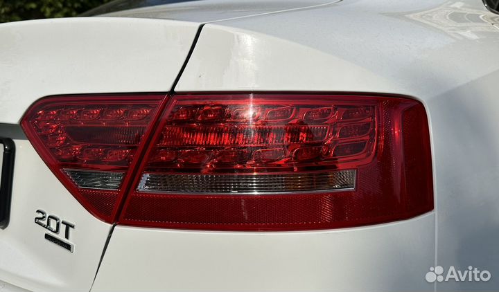 Задний фонарь audi A5 coupe 2010 8T