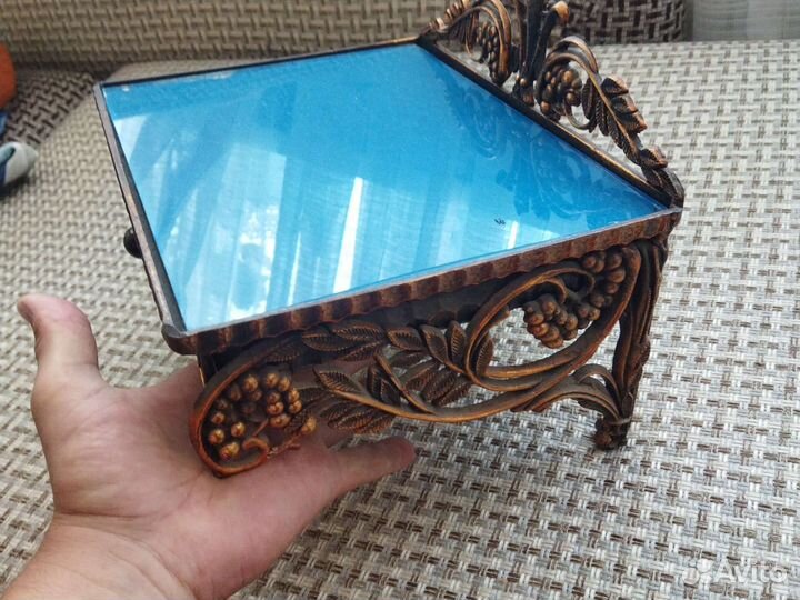 Полочка настенная