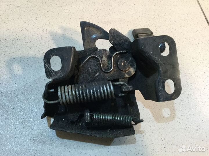 Замок капота Хонда Аккорд 7 2003-2008г