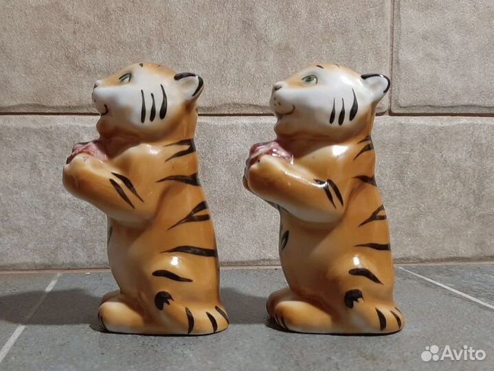 Тигренок с розой дулево