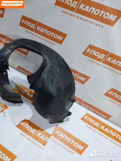 Подкрылок передний правый Ford Focus 3 2011