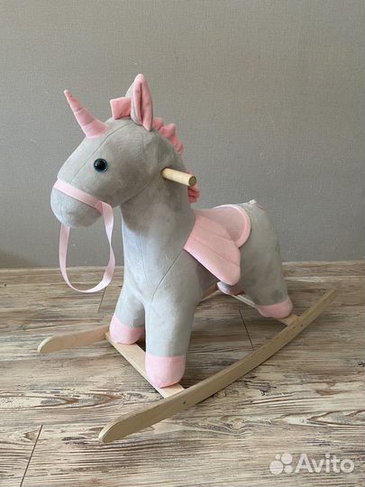 Детская качалка лошадь