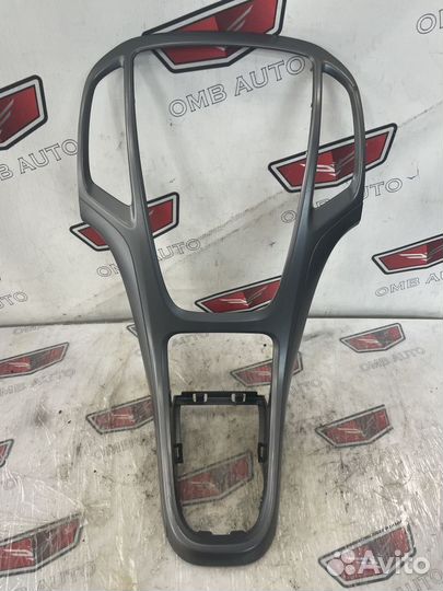 Накладка торпеды центральная Опель Астра J GTC