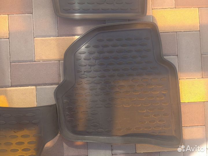 Коврики резиновые VW polo sedan