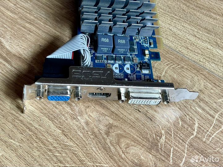 Видеокарта GeForce GT 520