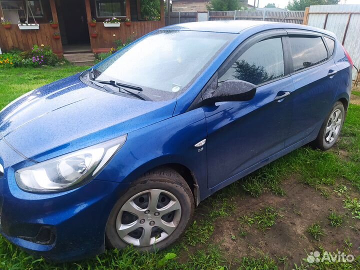 Hyundai Solaris 1.6 AT, 2012, 136 000 км