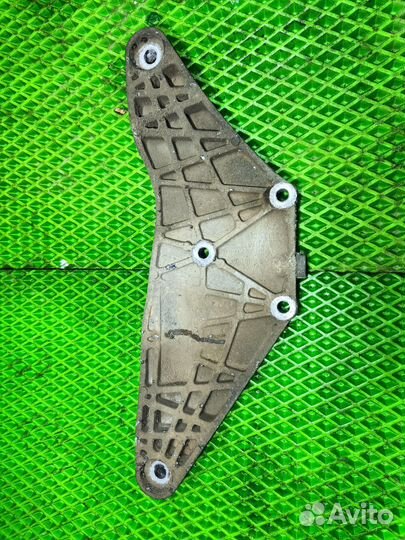 Кронштейн заднего редуктора Audi A4 b6 quattro