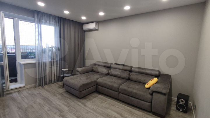 2-к. квартира, 54,4 м², 7/10 эт.