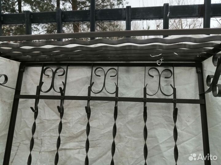 Вешалка гардеробная