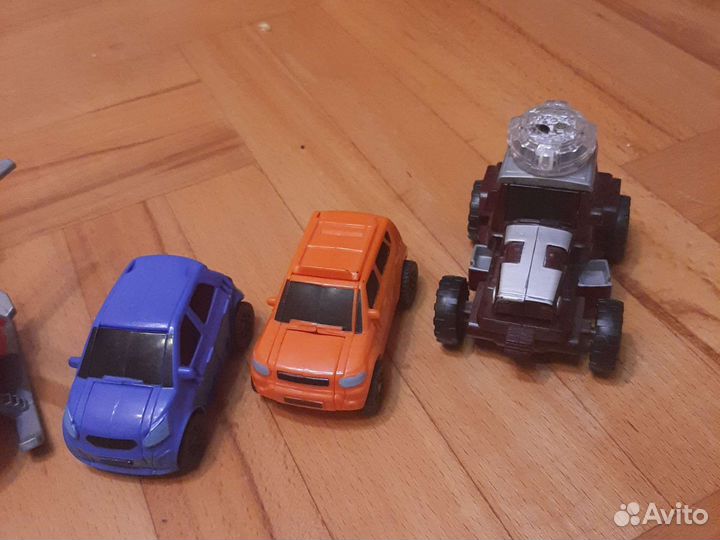 Tobot giga 7, вроде как mini (но это не точно)