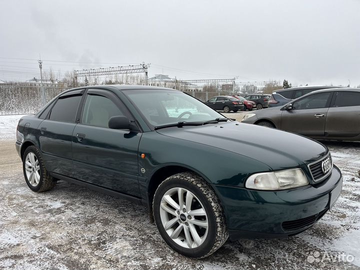 Audi A4 1.8 МТ, 1995, 445 762 км