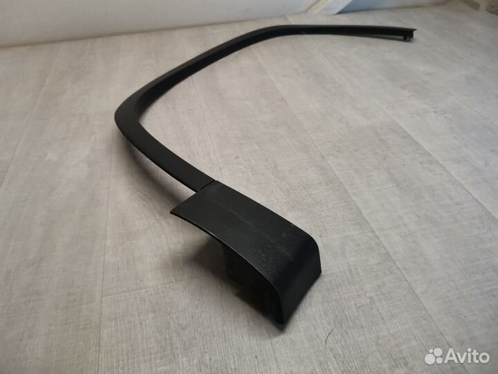 Накладка крыла передняя правая Volkswagen Tiguan
