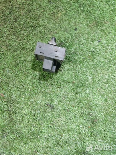 Кнопка стеклоподъемника Jeep Grand Cherokee WJ