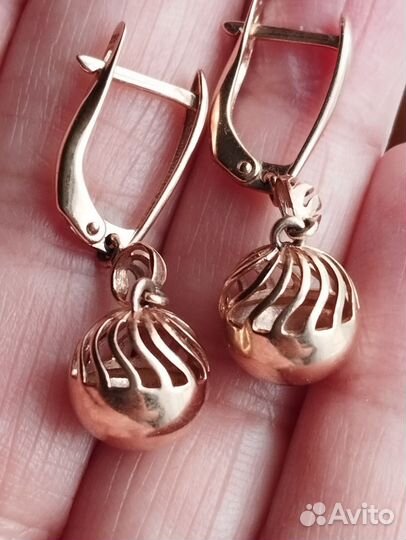 Золотые серьги