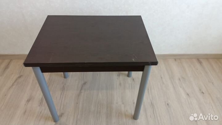 Кухонный стол