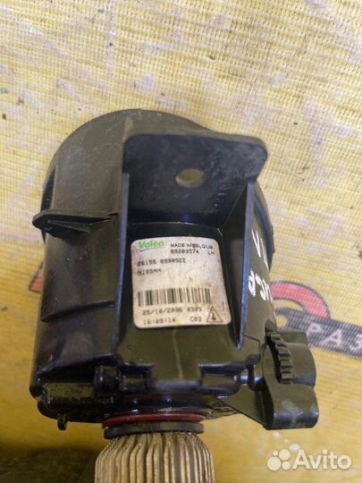 Фара противотуманная передняя левая Nissan Fuga