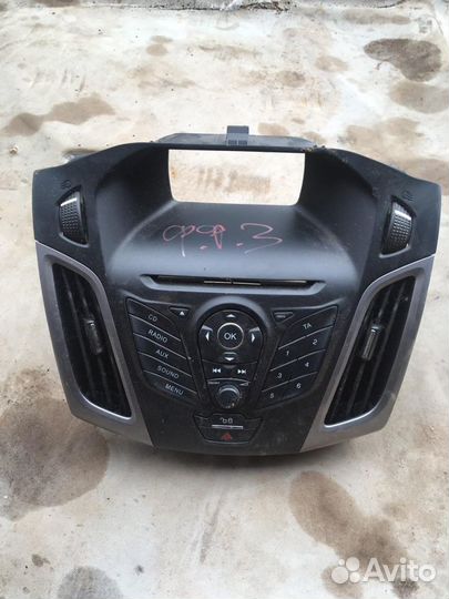 Панель управления магнитолой Ford Focus 3