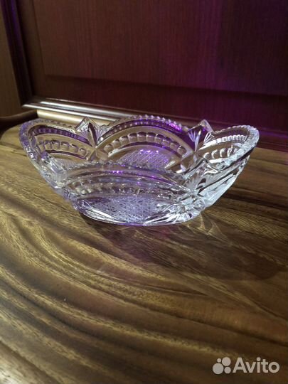 Конфетница, салатница, хрусталь. И их 2 шт