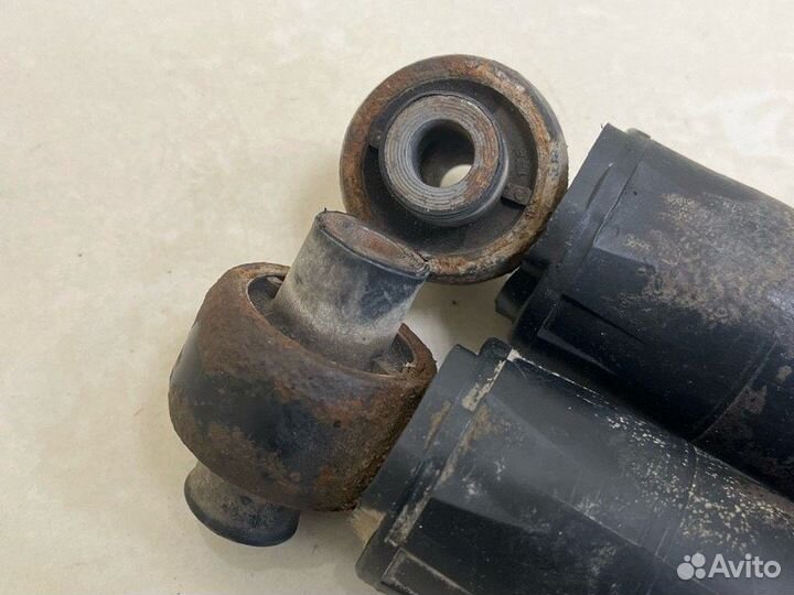 Амортизатор задний Nissan Qashqai J11