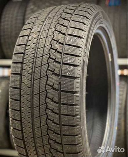 Sailun Ice Blazer Arctic EVO 255/45 R20