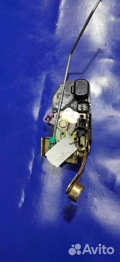 Замок двери передней правой Jeep Grand CherokeeII