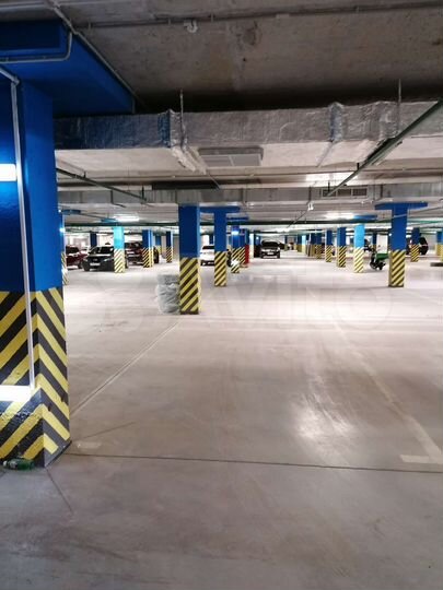 Машиноместо, 18 м²