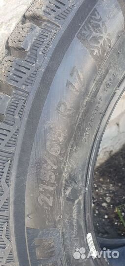 Michelin X-Ice North 4 215/65 R17